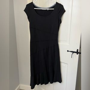 Athleta women’s dress, black, size small, asymmetric hem